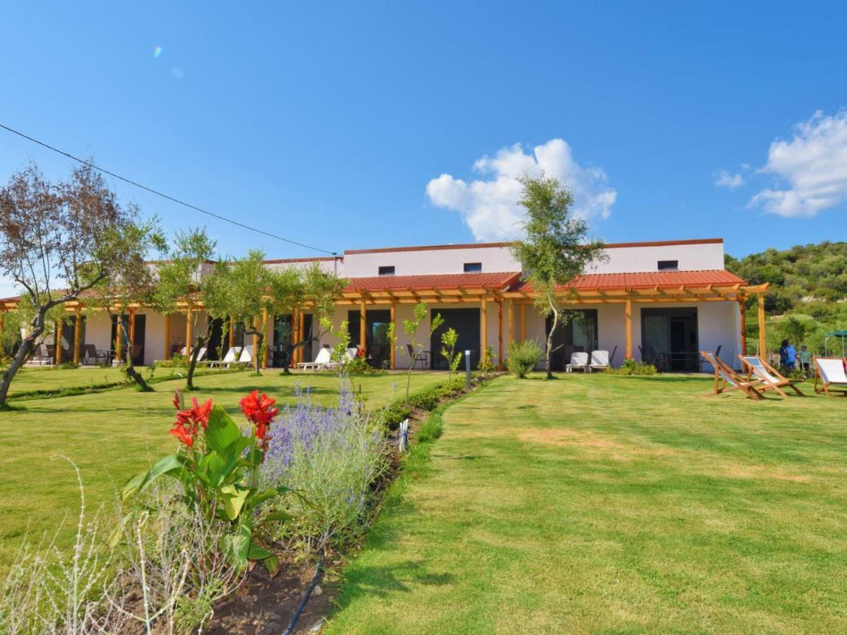 Notos Resort - Tristinika Sithonia โตโรนี ภายนอก รูปภาพ